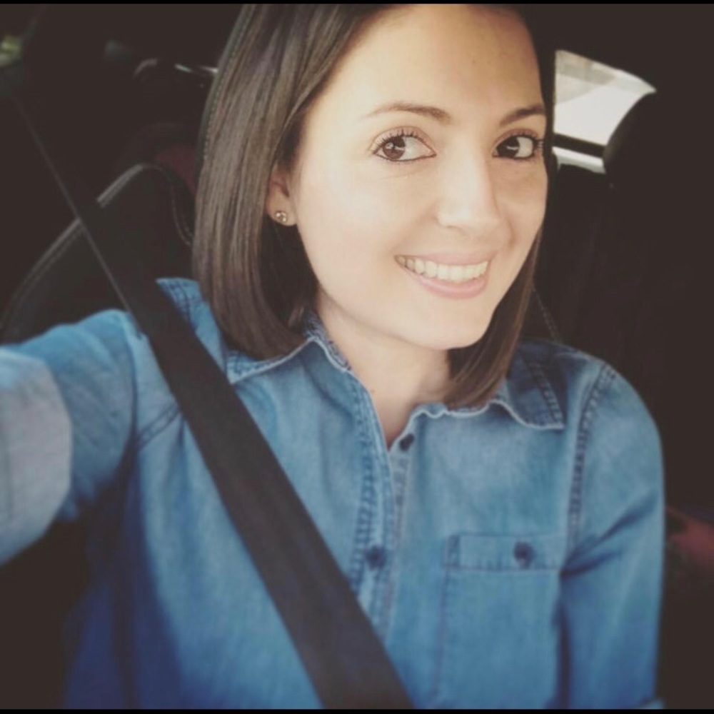 Meet your Posher, Adriana